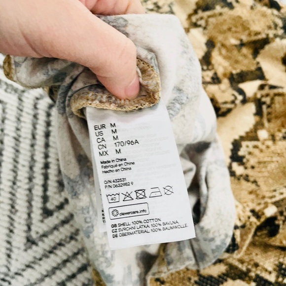 H&M Snake Skin T-shirt - Picture 4 of 5